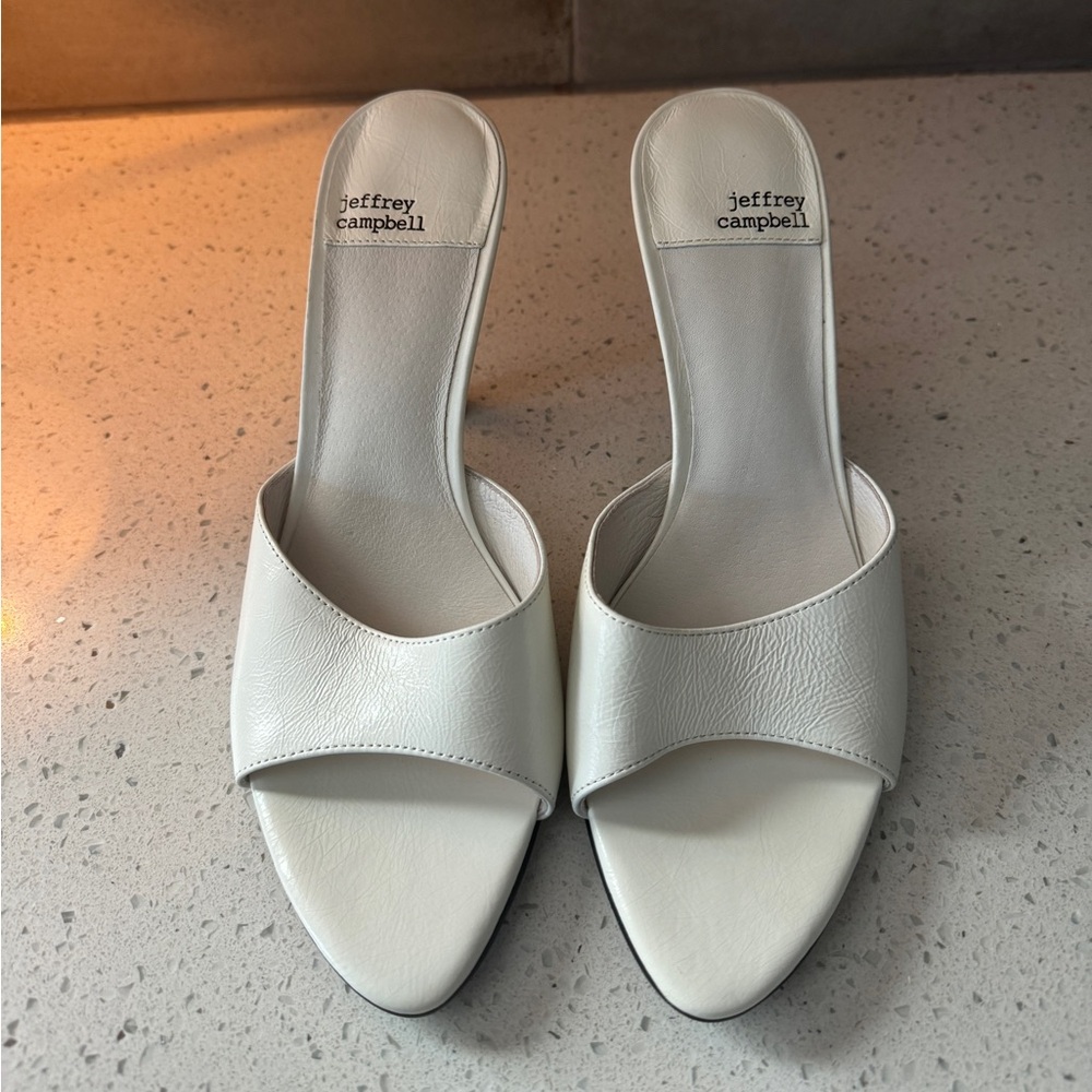 BRAND NEW - NEVER WORN Jeffery Campbell white heels, Size 8